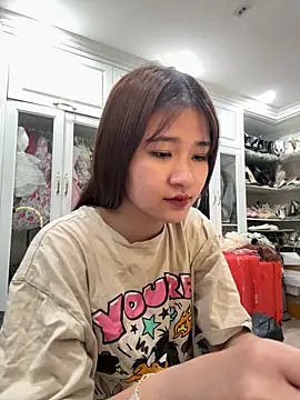 Snapshot of lynh_baby chatting on 05-16-26, 11:53 lynh baby online show from 05-16-26, 11:53