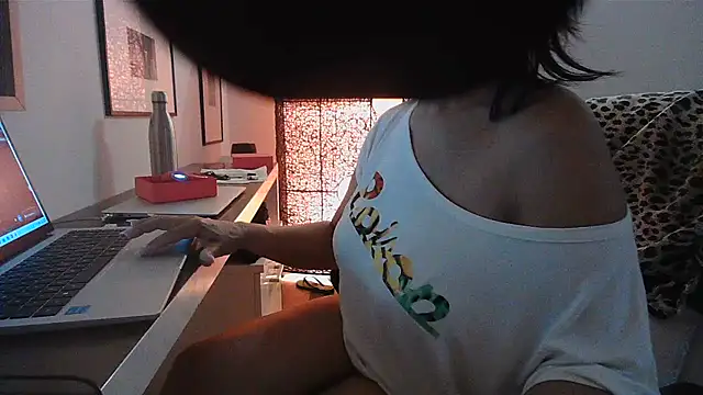 Emma Barbieri online show from 07-22-26, 11:02