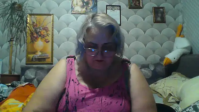 MarinaFarina53 online show from 07-18-26, 06:23