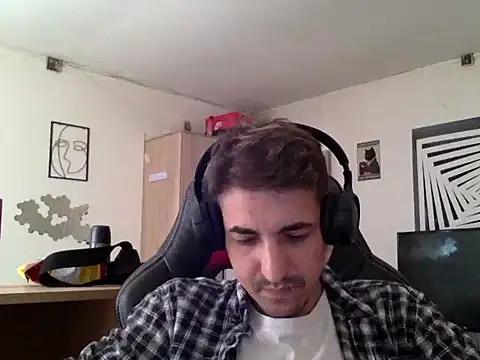 poashapiaksbdasjgakgnxigx online show from 05-08-26, 02:11