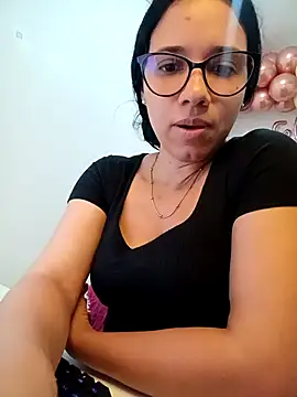 alanahot94 online show from 05-08-26, 12:16