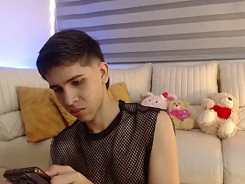 joshua saenz  online show from 07-14-26, 08:14