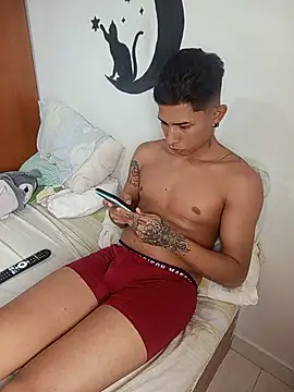 Snapshot of Bill_BadBoy chatting on 05-26-26, 03:30 Bill BadBoy online show from 05-26-26, 03:30
