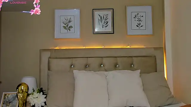EmilyWinter  online show from 07-18-26, 12:09