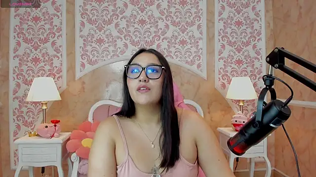 Cassie Caresse online show from 05-14-26, 08:37
