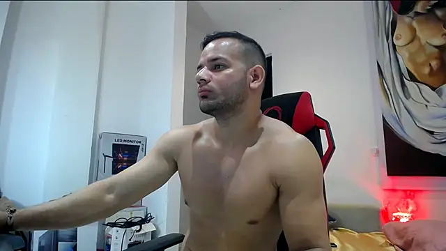 Snapshot of hugo_19cm chatting on 09-18-25, 03:47 hugo 19cm online show from 09-18-25, 03:47