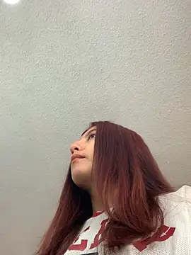 EveRave Pink online show from 07-18-26, 01:15