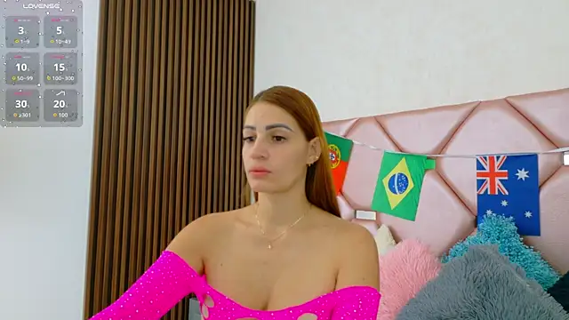 Juliia cruz  online show from 07-15-26, 11:26