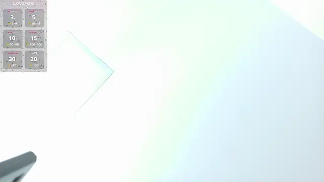 Juliia cruz  online show from 07-18-26, 10:41