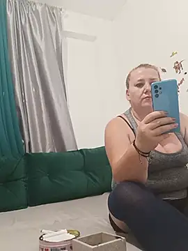 JuliaBestX online show from 07-02-26, 09:32