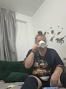 JuliaBestX online show from 07-22-26, 10:34