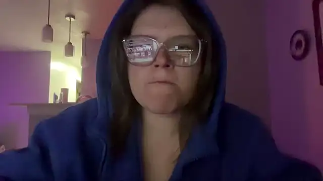 cozyqt94 online show from 05-18-26, 04:51
