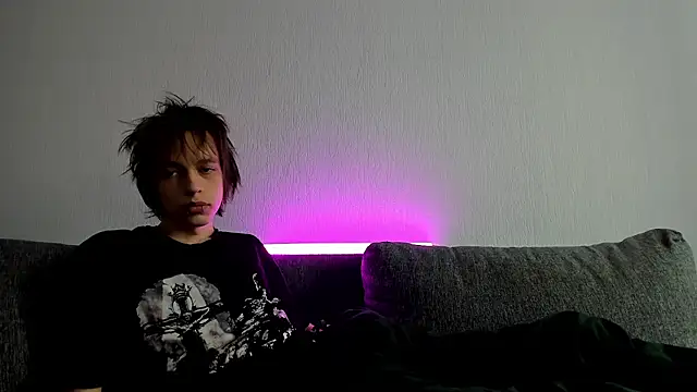 Nolan Sagee online show from 05-13-26, 07:28