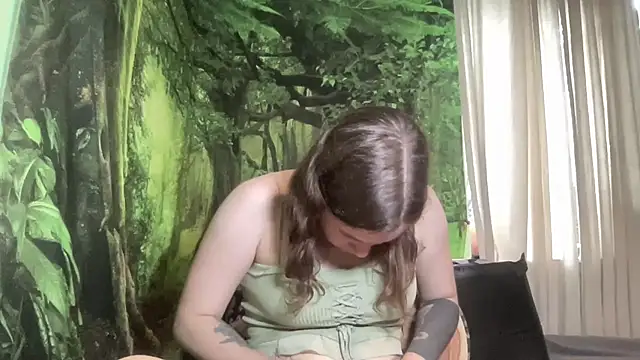 mo0ngoddess online show from 10-15-25, 01:06