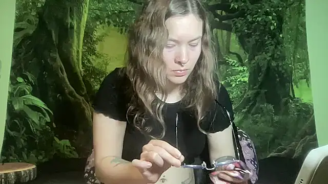 Snapshot of mo0ngoddess chatting on 02-26-26, 03:49 mo0ngoddess online show from 02-26-26, 03:49