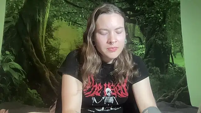 mo0ngoddess online show from 04-18-26, 04:16