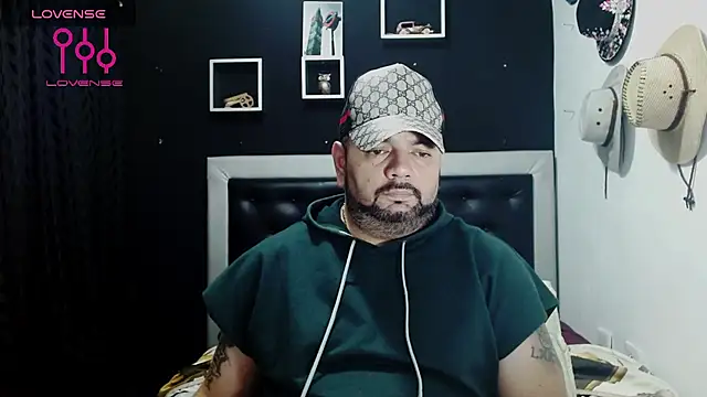 Snapshot of perverseveteranmanxxx chatting on 12-13-24, 04:54 perverseveteranmanxxx online show from 12-13-24, 04:54