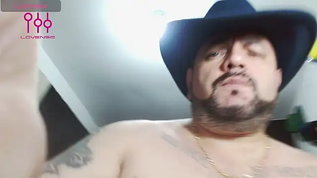 Snapshot of perverseveteranmanxxx chatting on 12-14-24, 06:02 perverseveteranmanxxx online show from 12-14-24, 06:02