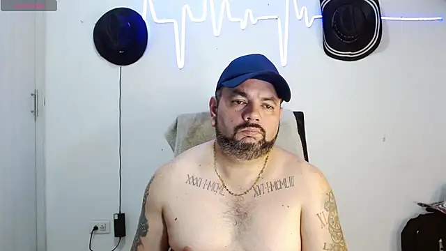 Snapshot of perverseveteranmanxxx chatting on 12-19-24, 04:56 perverseveteranmanxxx online show from 12-19-24, 04:56