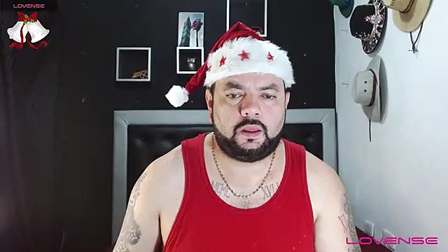 Snapshot of perverseveteranmanxxx chatting on 12-24-24, 02:54 perverseveteranmanxxx online show from 12-24-24, 02:54