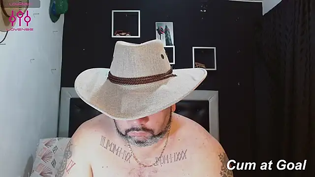 Snapshot of perverseveteranmanxxx chatting on 01-18-25, 12:26 perverseveteranmanxxx online show from 01-18-25, 12:26