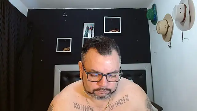 Snapshot of perverseveteranmanxxx chatting on 02-04-25, 02:53 perverseveteranmanxxx online show from 02-04-25, 02:53