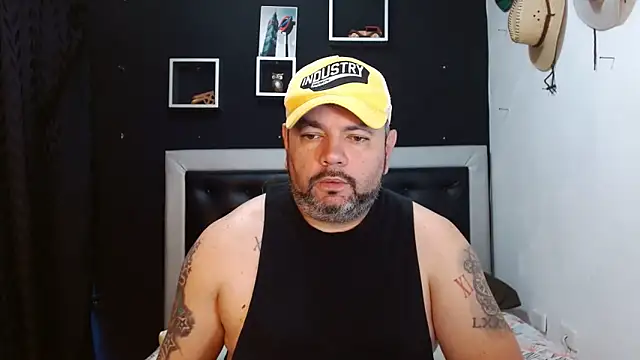 Snapshot of perverseveteranmanxxx chatting on 02-12-25, 02:32 perverseveteranmanxxx online show from 02-12-25, 02:32