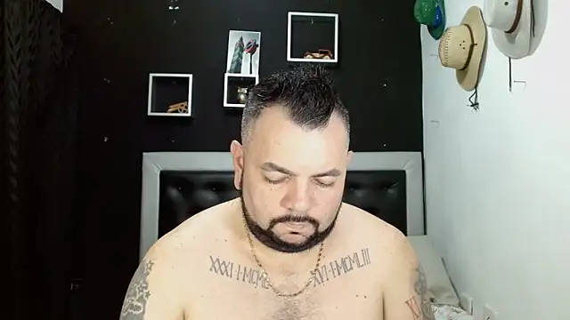 Snapshot of perverseveteranmanxxx chatting on 02-15-25, 10:42 perverseveteranmanxxx online show from 02-15-25, 10:42