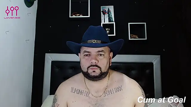 Snapshot of perverseveteranmanxxx chatting on 02-21-25, 01:22 perverseveteranmanxxx online show from 02-21-25, 01:22