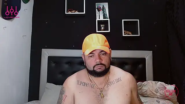 Snapshot of perverseveteranmanxxx chatting on 03-04-25, 07:43 perverseveteranmanxxx online show from 03-04-25, 07:43