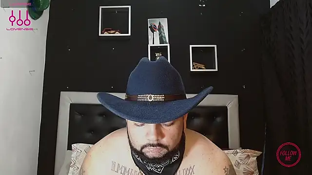 Snapshot of perverseveteranmanxxx chatting on 03-21-25, 06:18 perverseveteranmanxxx online show from 03-21-25, 06:18