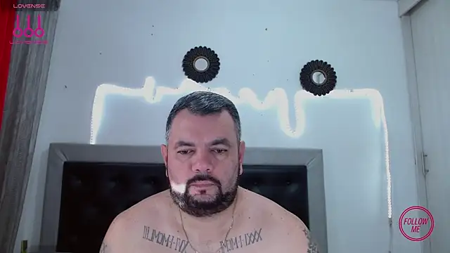 Snapshot of perverseveteranmanxxx chatting on 09-14-25, 03:11 perverseveteranmanxxx online show from 09-14-25, 03:11