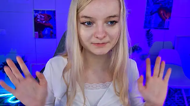 Angela Bunny online show from 05-13-26, 09:17