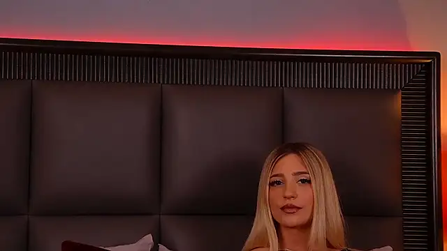 Ivy Noirr online show from 07-22-26, 04:15