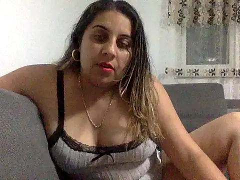 Snapshot of Antoniasweet chatting on 05-11-26, 07:22 Antoniasweet online show from 05-11-26, 07:22