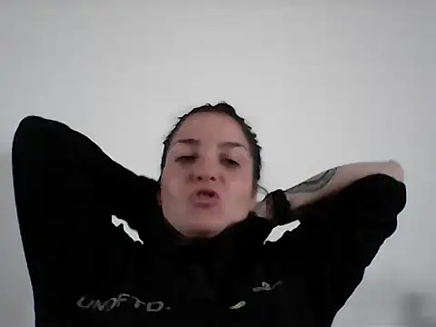 Snapshot of selenepowerpro chatting on 05-15-26, 04:47 selenepowerpro online show from 05-15-26, 04:47