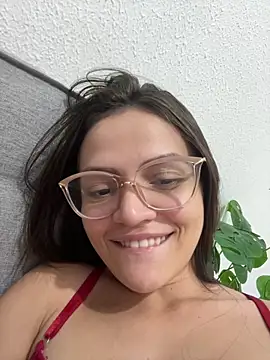 Snapshot of Sarah__hot chatting on 05-15-26, 11:23 Sarah hot online show from 05-15-26, 11:23