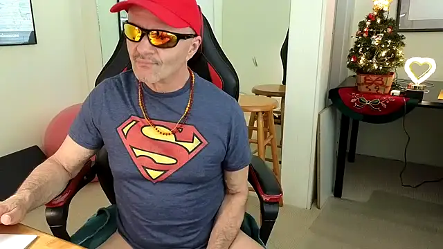 hotdadbod online show from 12-18-24, 09:18