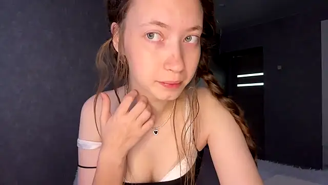 Emily Mur  online show from 07-03-26, 05:03