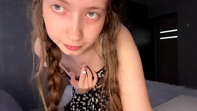 Emily Mur  online show from 07-20-26, 10:39