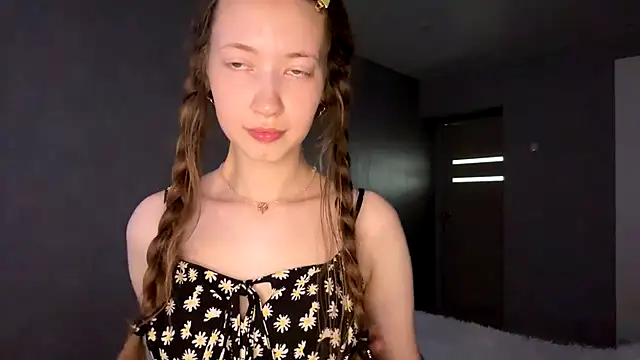 Emily Mur  online show from 07-27-26, 05:03