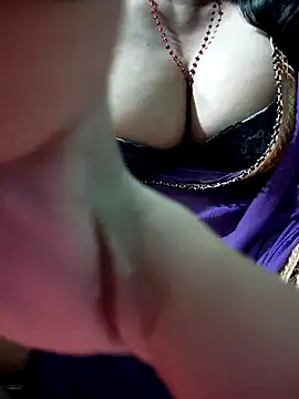Snapshot of Savita_Bhabhiii chatting on 06-15-26, 06:32 Savita Bhabhiii online show from 06-15-26, 06:32