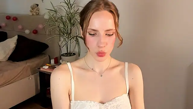 Snapshot of imogensy chatting on 06-04-26, 02:12 imogensy online show from 06-04-26, 02:12