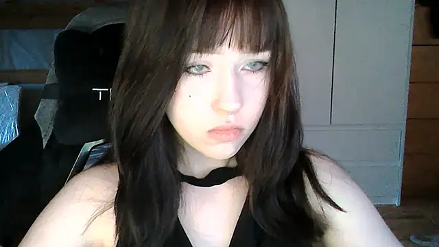 NoirEva online show from 05-31-26, 05:31