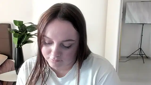 Lola BERRY22 online show from 05-15-26, 04:47