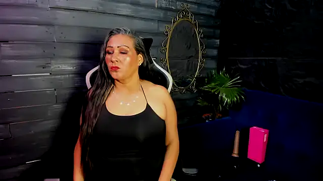 Victoria kyler online show from 07-27-26, 01:23