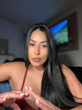 Snapshot of areviklusine1 chatting on 04-18-26, 03:43 areviklusine1 online show from 04-18-26, 03:43