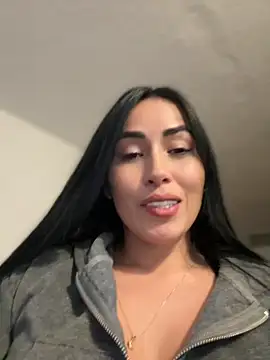 Snapshot of areviklusine1 chatting on 04-21-26, 11:07 areviklusine1 online show from 04-21-26, 11:07