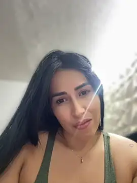 Snapshot of areviklusine1 chatting on 05-07-26, 11:21 areviklusine1 online show from 05-07-26, 11:21