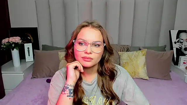 KattyWests online show from 07-15-26, 01:33